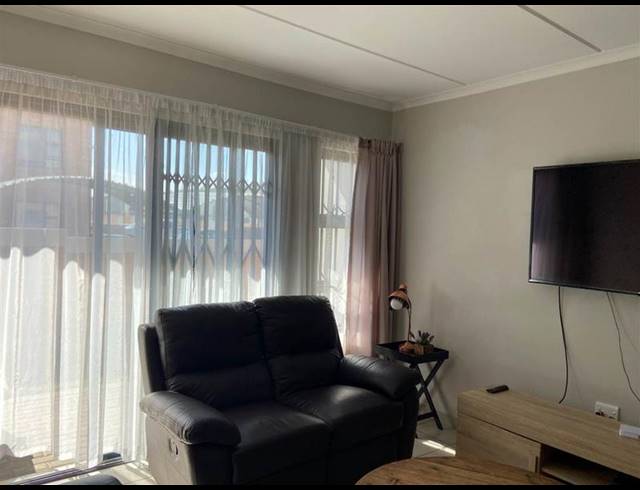 2 BEDROOM APARTMENT FOR SALE IN RYNFIELD